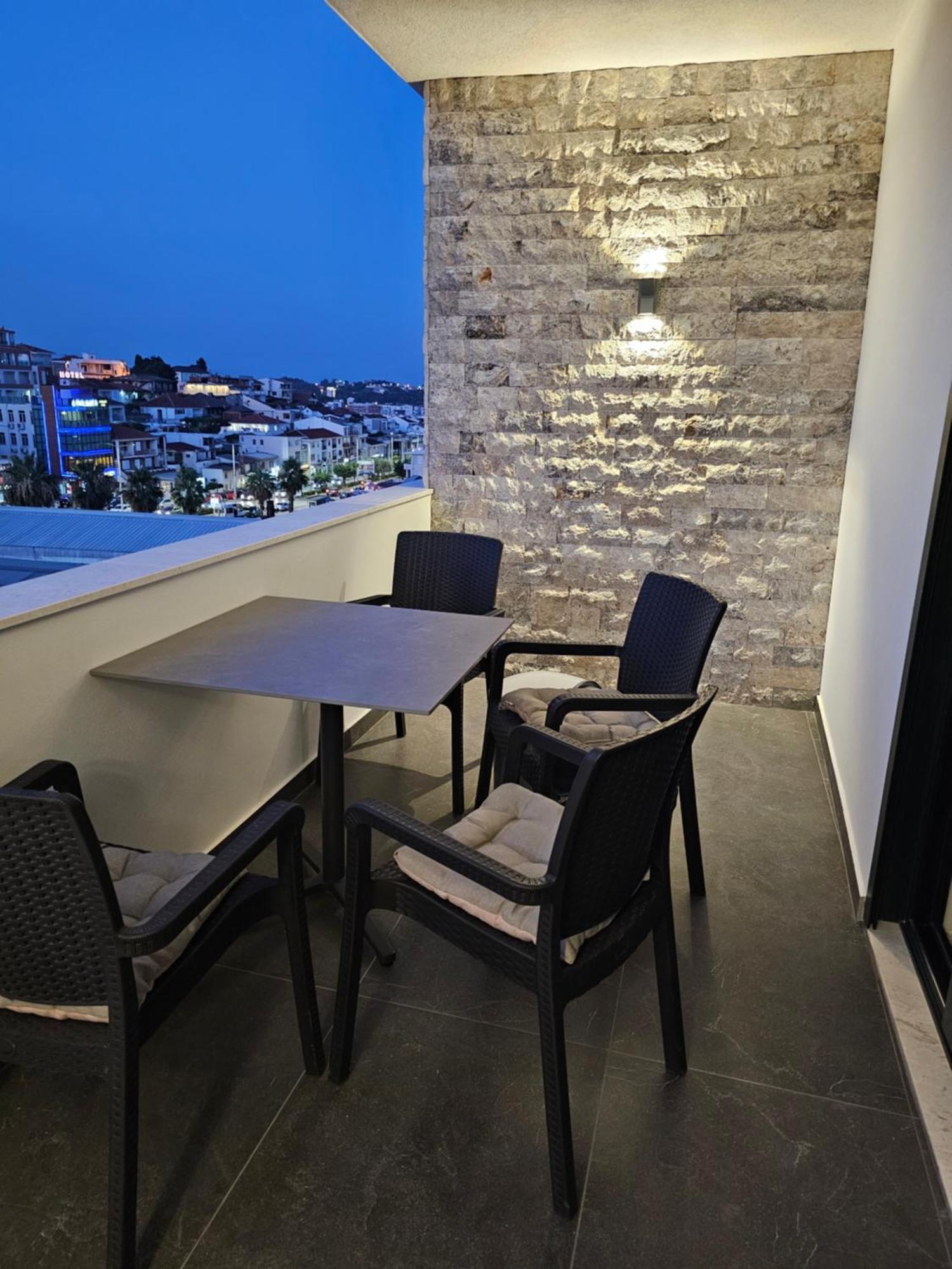 Apartments Ishmi In Center Of Ulcinj Kültér fotó