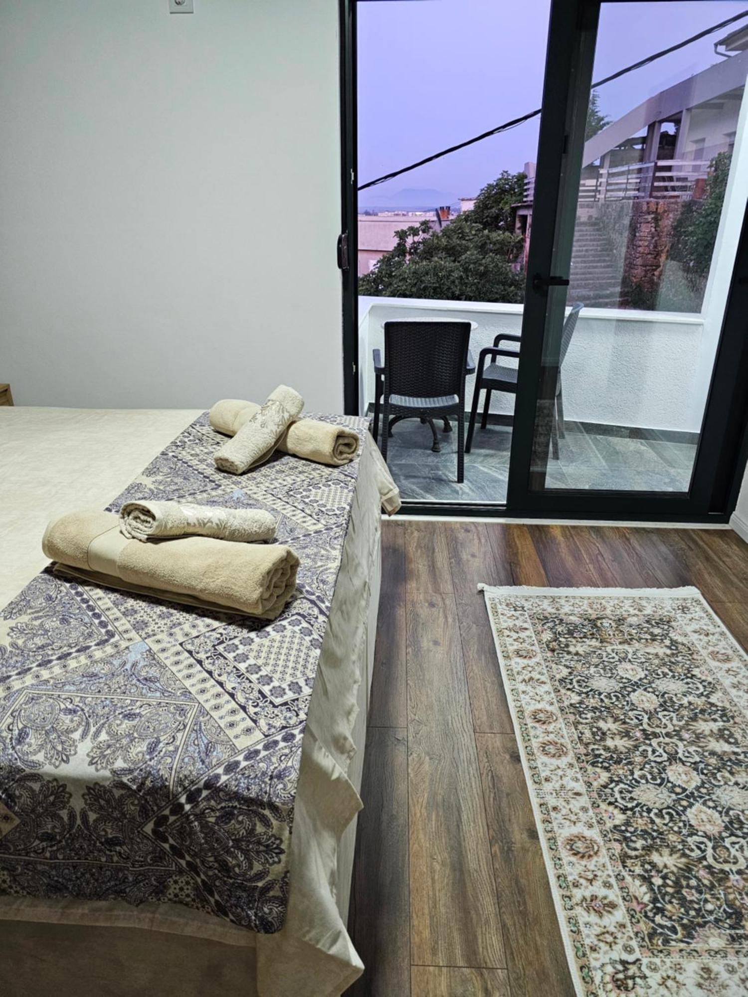 Apartments Ishmi In Center Of Ulcinj Kültér fotó