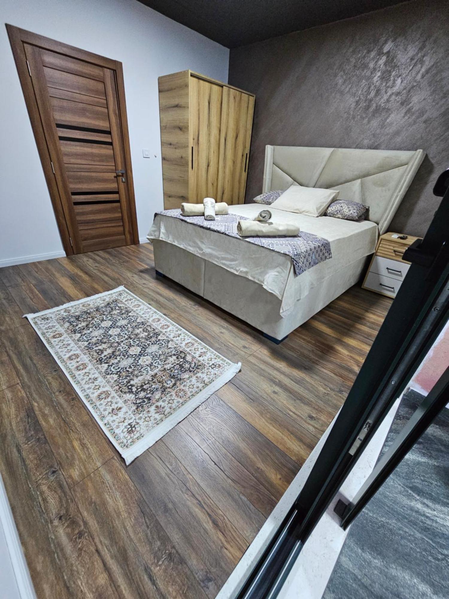 Apartments Ishmi In Center Of Ulcinj Kültér fotó